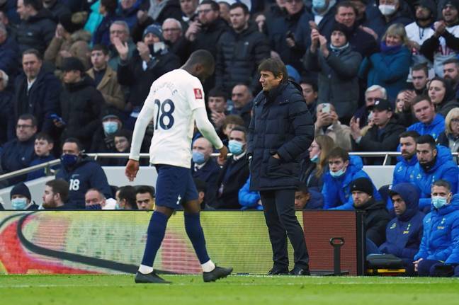 Paul Pogba ỡm ờ MU, PSG giải cứu Ndombele