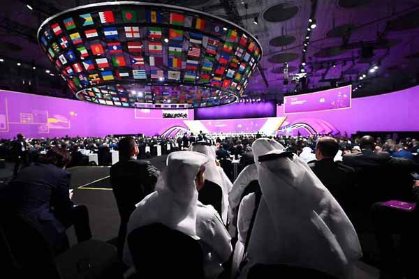 World Cup 2022 chưa đá đã… đấu