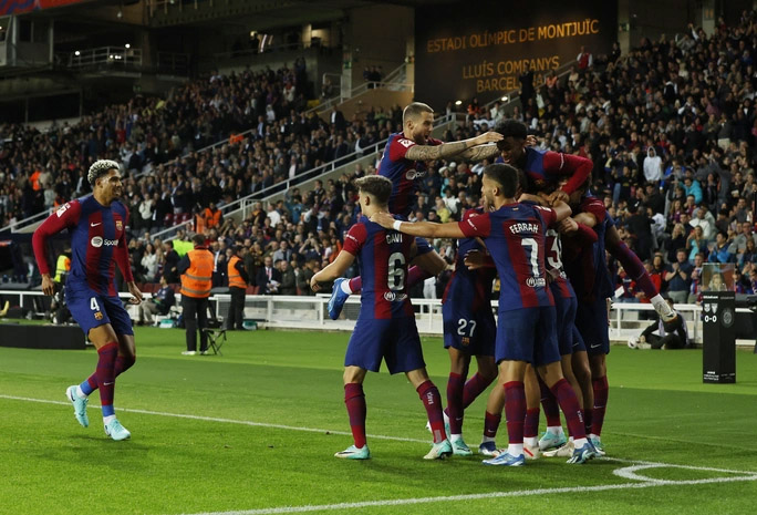 Sao siêu trẻ ghi bàn thắng để đời, viết lại lịch sử Barcelona ở La Liga