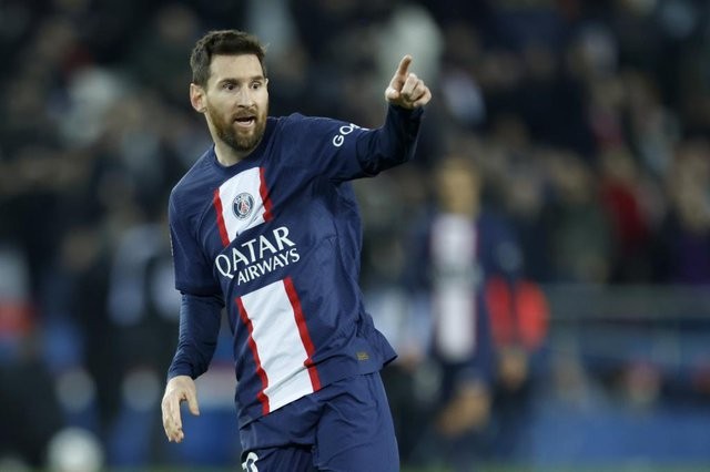 Messi ra điều kiện tái ký hợp đồng với PSG