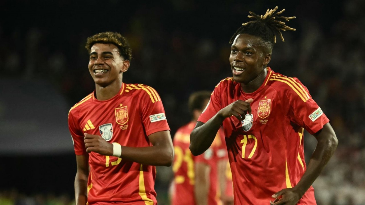 Đi vào lịch sử, Lamine Yamal cân bằng thành tích kiến tạo của Cristiano Ronaldo