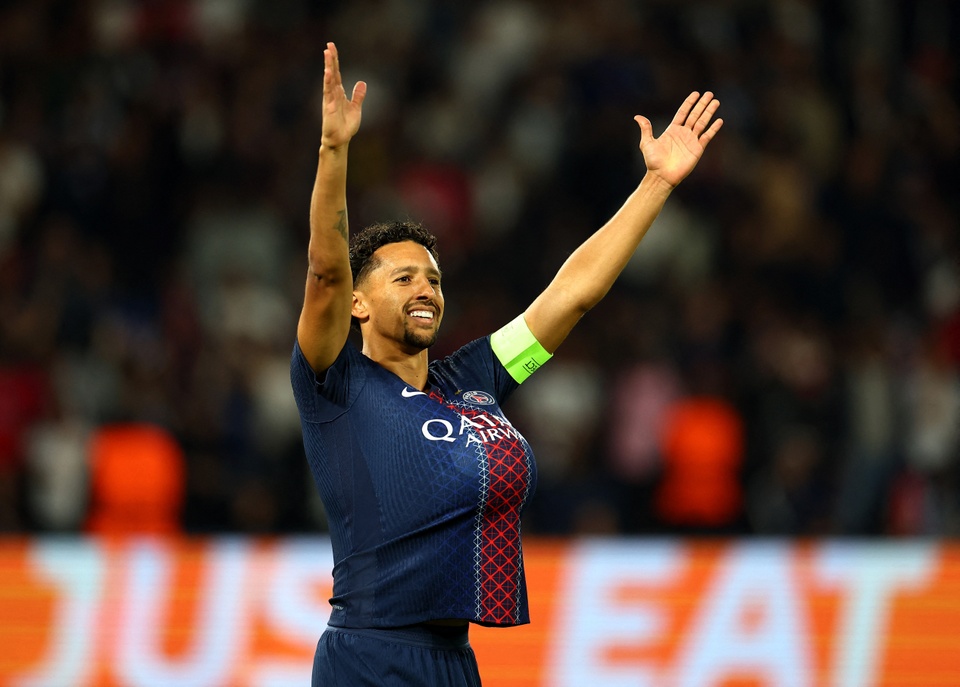 PSG thị uy sức mạnh tại Champions League