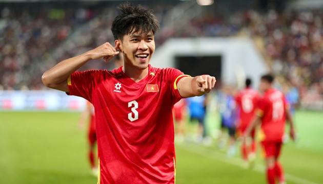 Trung vệ Phạm Lý Đức của CAHN nhận đề nghị chuyển nhượng từ giải K-League 2