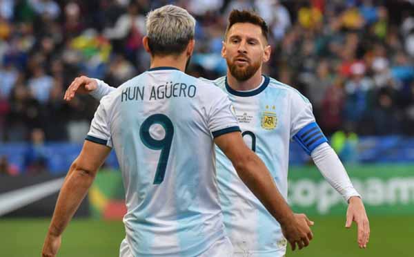 James Rodriguez đồng cảm với Aguero khi Messi ra đi