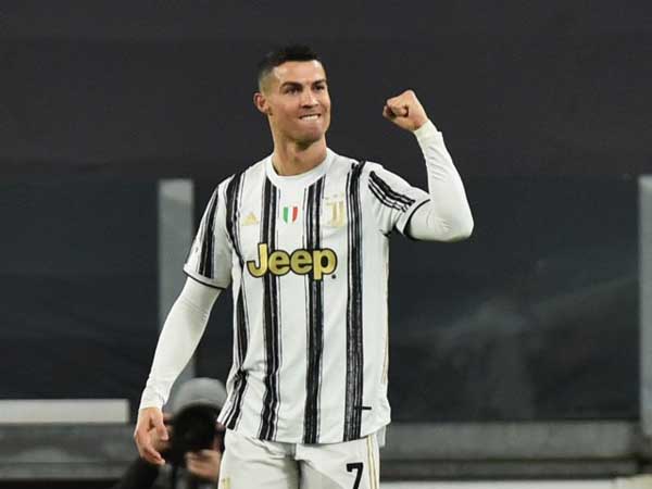 Chuyển nhượng 25/8: Chelsea “thọc gậy bánh xe” MU, Ronaldo có thể đến Man City
